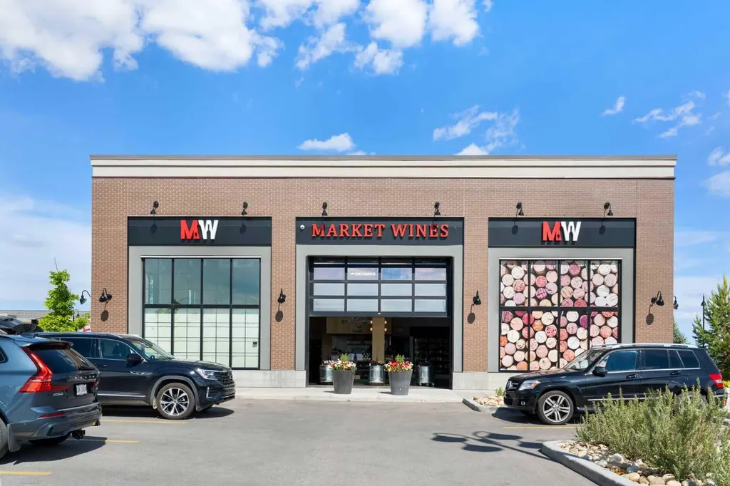 80 Greenbriar Place NW Calgary AB T3B 6J4