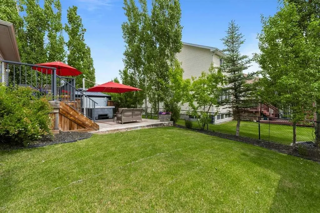 131 Westmount Hill Okotoks AB T1S 0E1