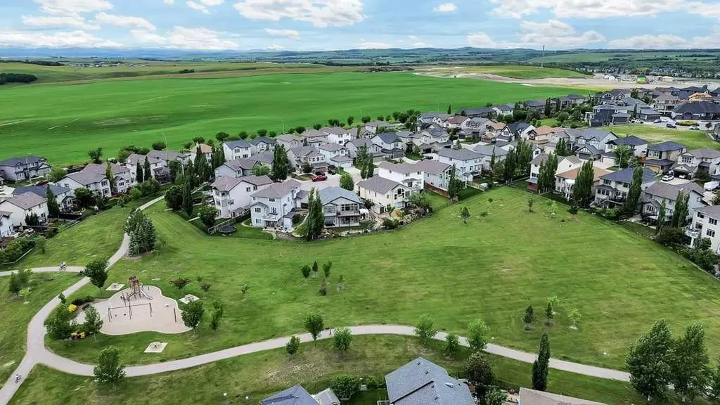 131 Westmount Hill Okotoks AB T1S 0E1