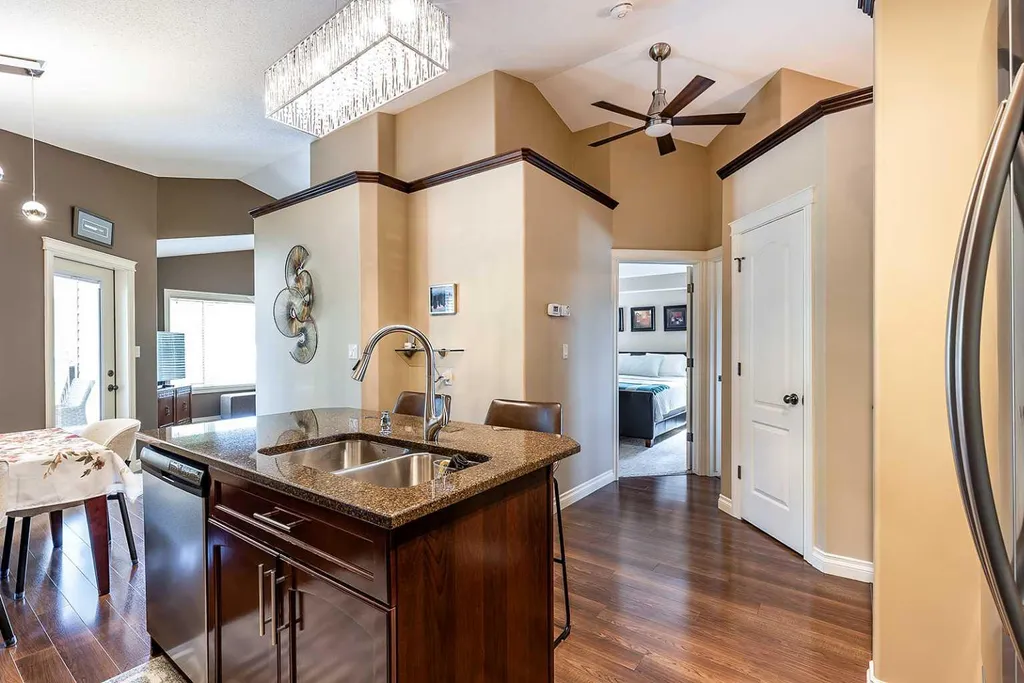 604 Vista Drive SE Medicine Hat AB T1B 0N1