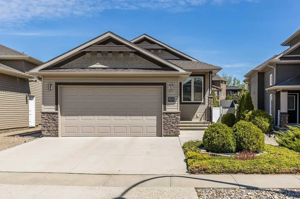 604 Vista Drive SE Medicine Hat AB T1B 0N1