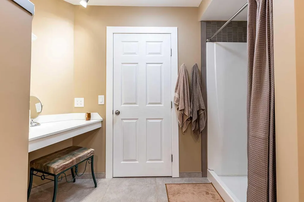 604 Vista Drive SE Medicine Hat AB T1B 0N1