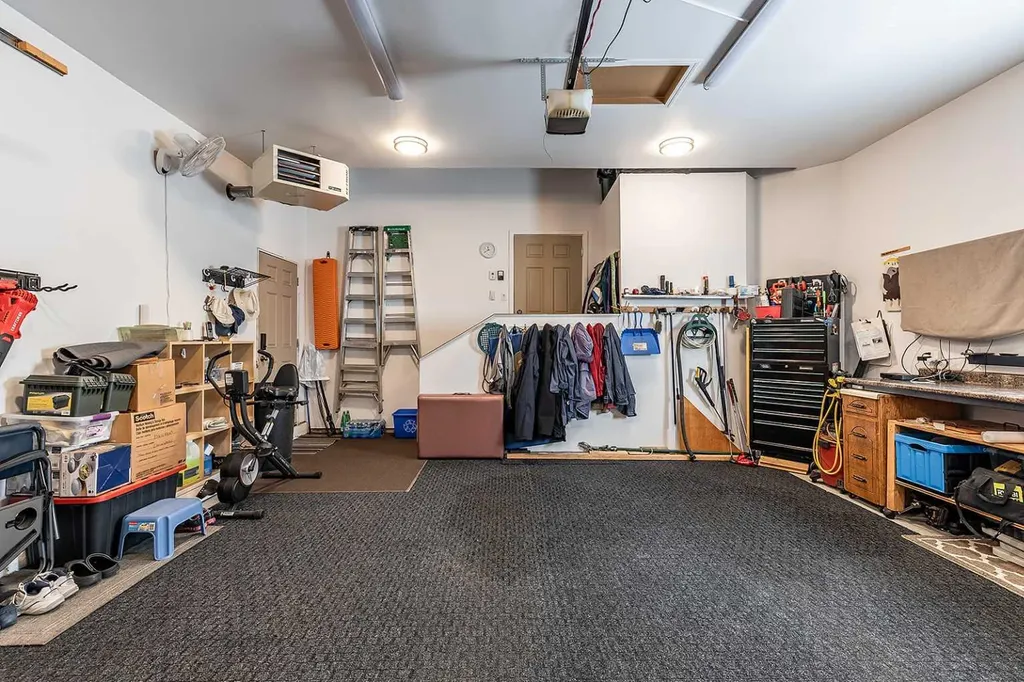 604 Vista Drive SE Medicine Hat AB T1B 0N1