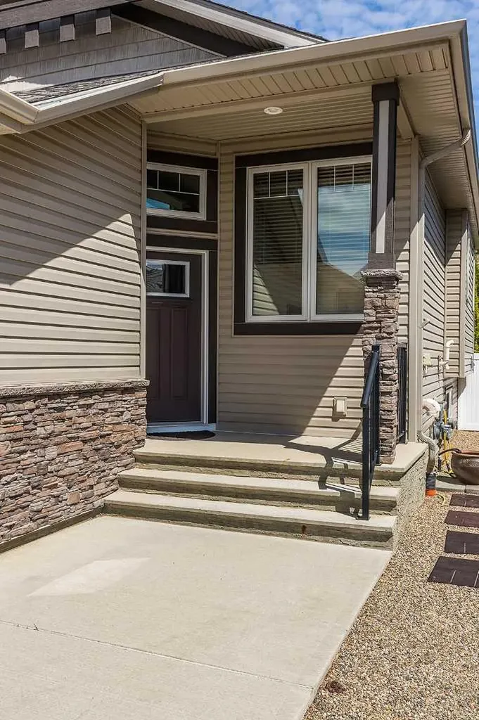 604 Vista Drive SE Medicine Hat AB T1B 0N1