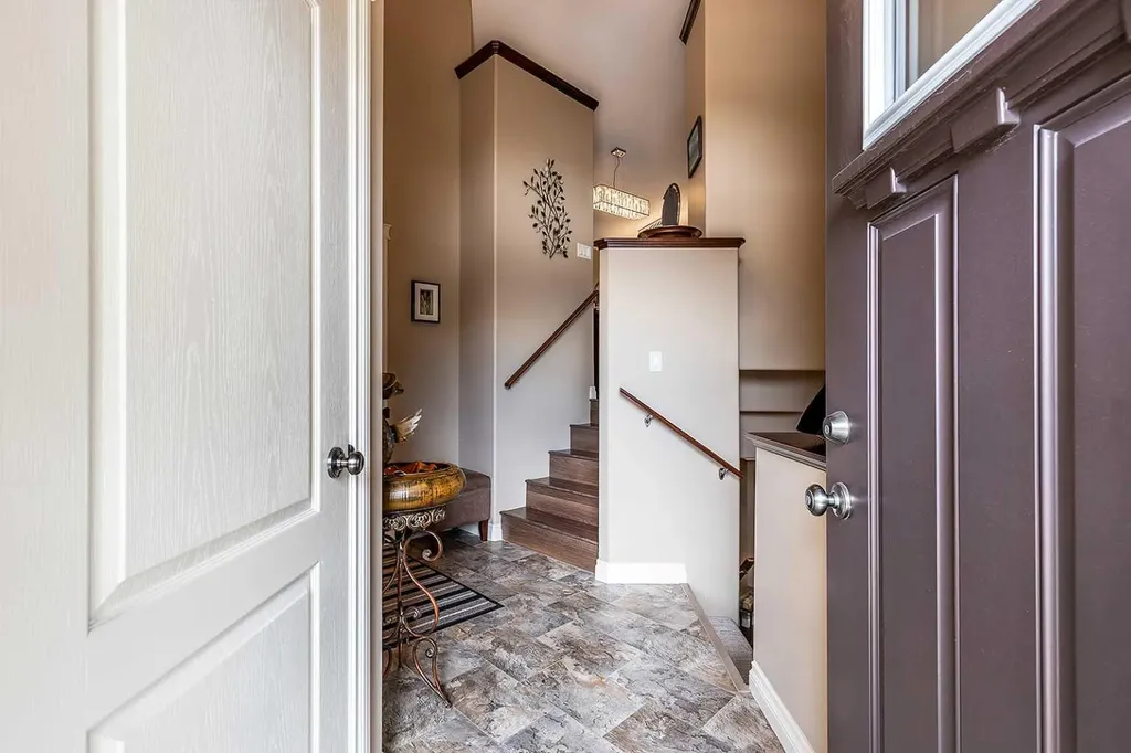 604 Vista Drive SE Medicine Hat AB T1B 0N1