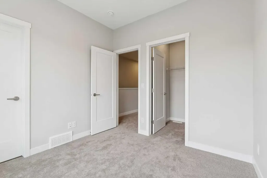107 Shawnee Square SW Calgary AB T2Y 0W4