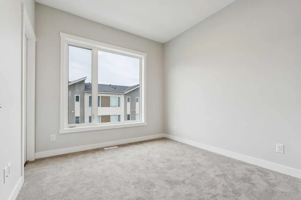 107 Shawnee Square SW Calgary AB T2Y 0W4