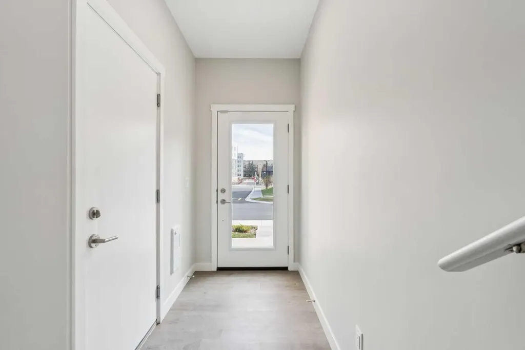 107 Shawnee Square SW Calgary AB T2Y 0W4
