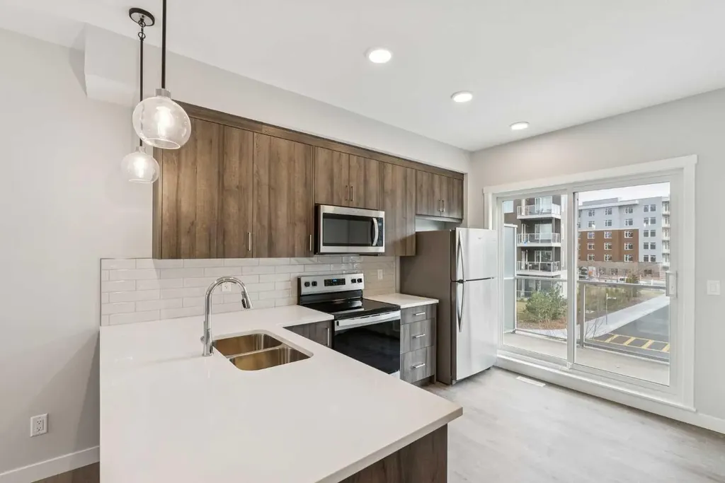 107 Shawnee Square SW Calgary AB T2Y 0W4