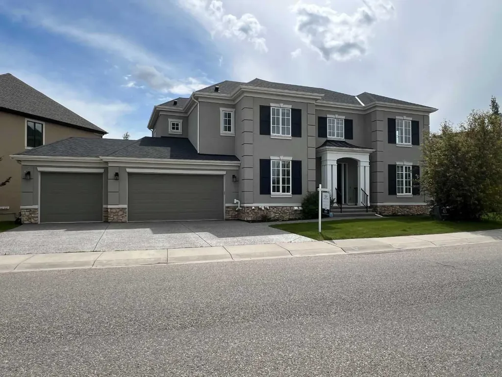 45 Rockcliff Heights NW Calgary AB T3G 0C7
