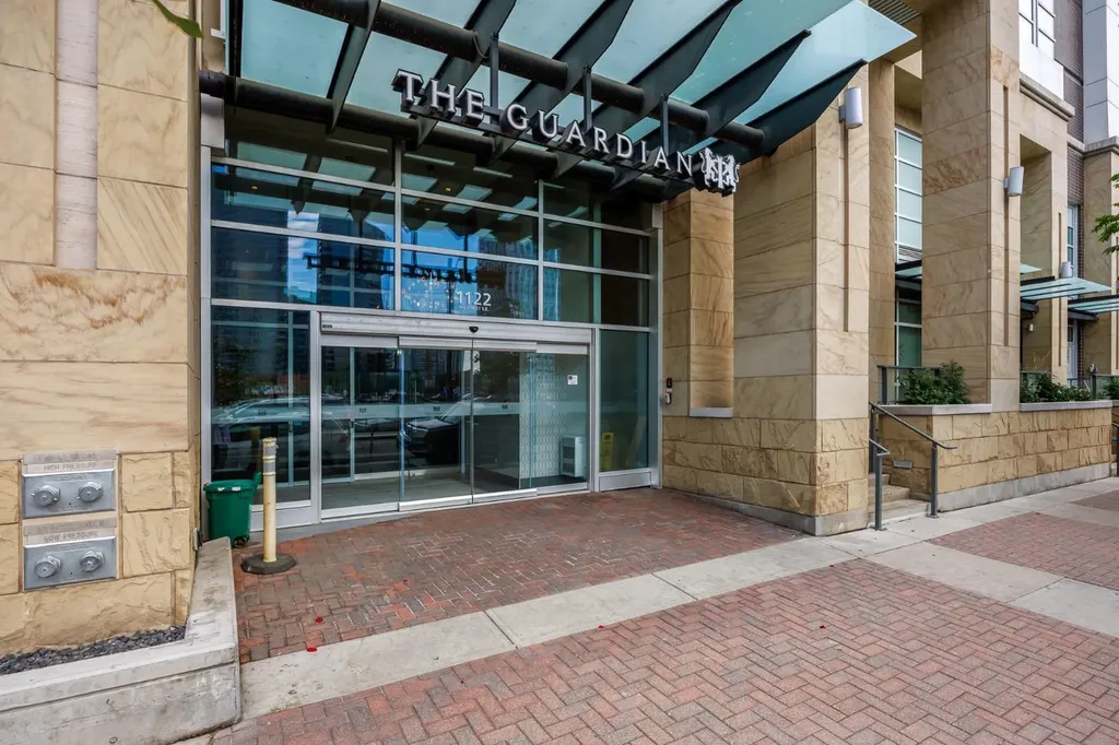 1122 3 Street SE Calgary AB T2G 1H7