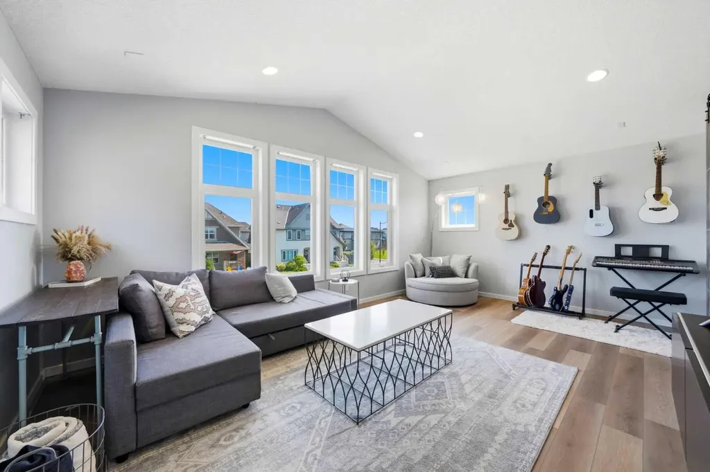 468 Mahogany Boulevard SE Calgary AB T3M 1M9