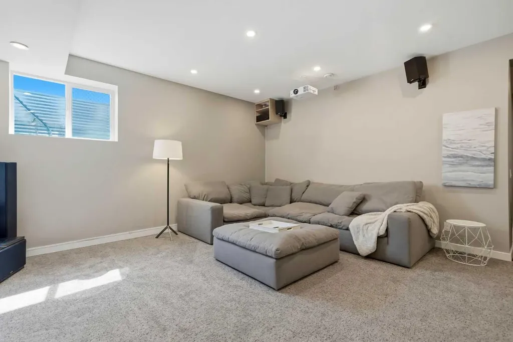 468 Mahogany Boulevard SE Calgary AB T3M 1M9