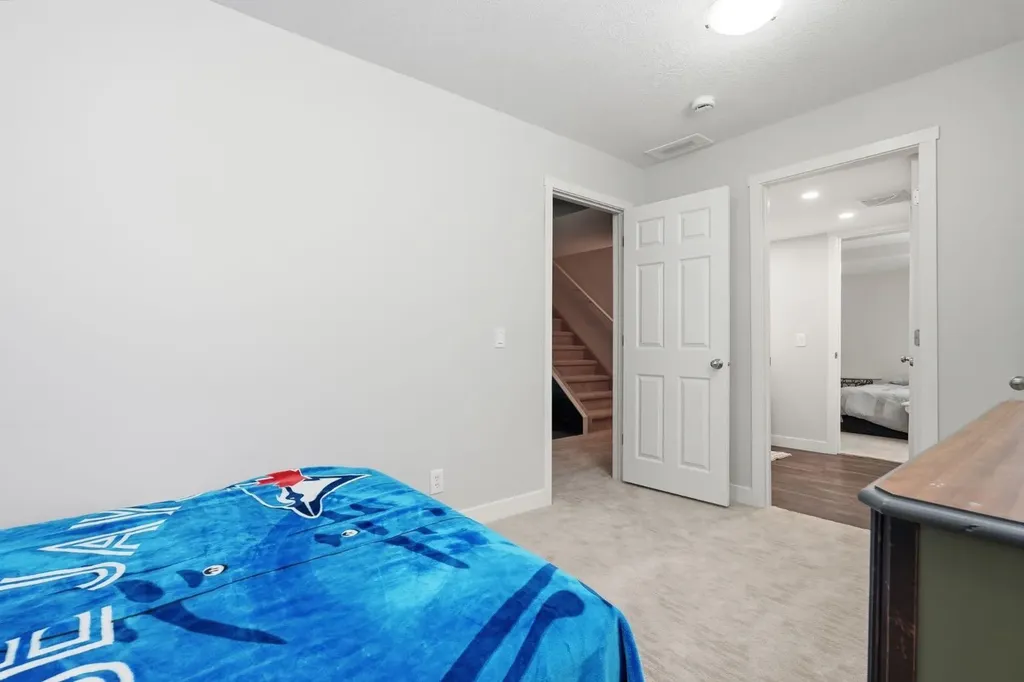 93 Heritage Hill Cochrane AB T4C 0L3