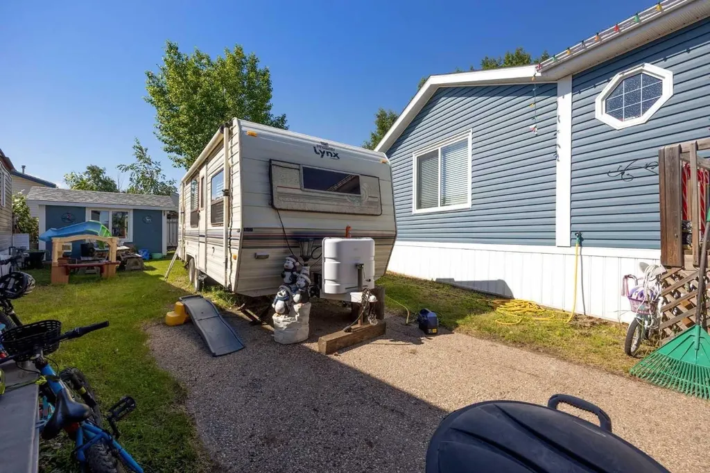 160 Grenada Place Fort Mcmurray AB T9H 2N2