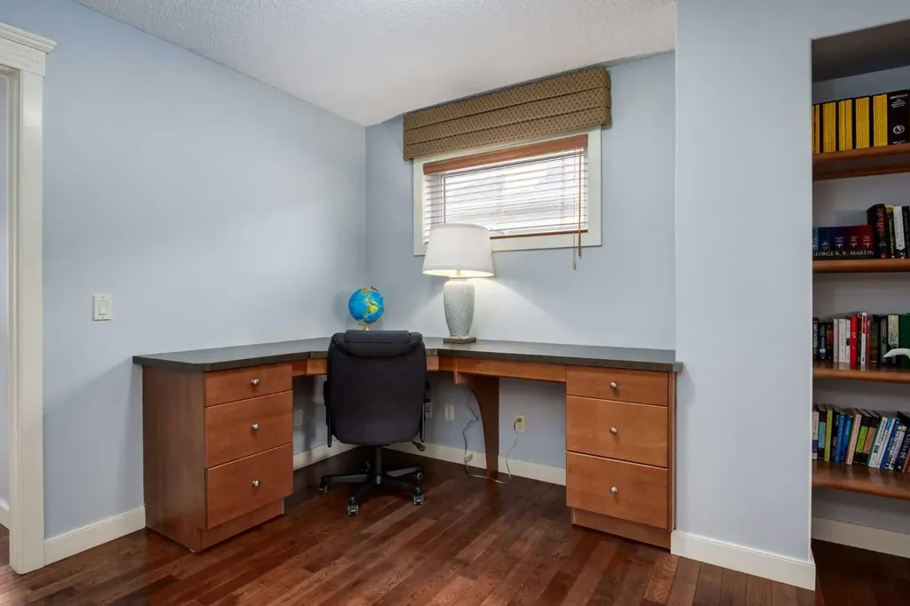 77 Royal Highland Road NW Calgary AB T3G 4Y4
