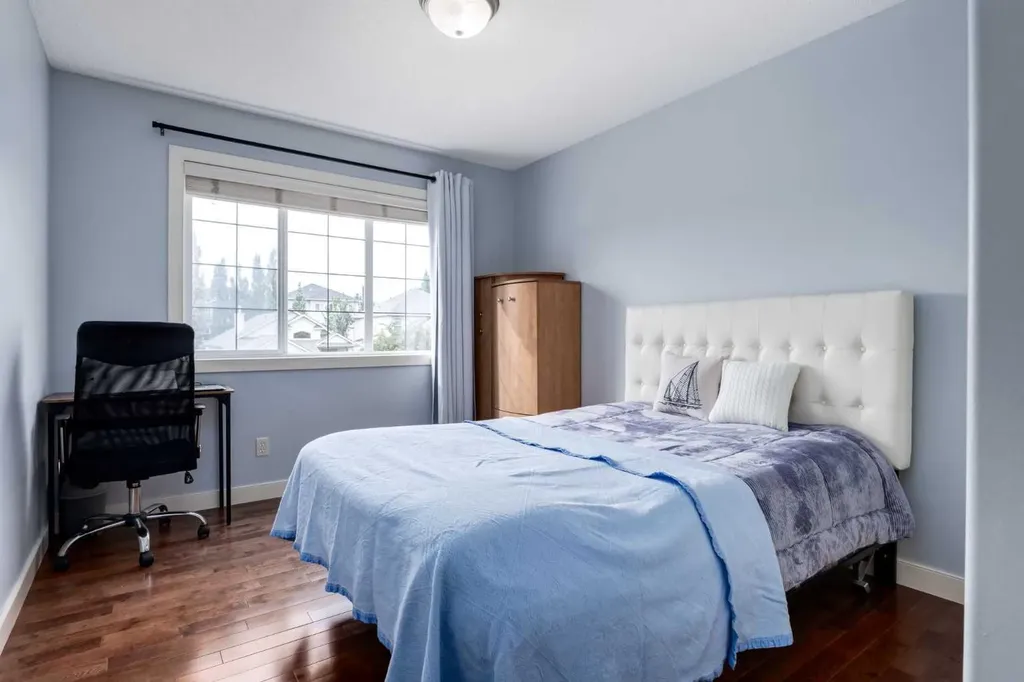 77 Royal Highland Road NW Calgary AB T3G 4Y4