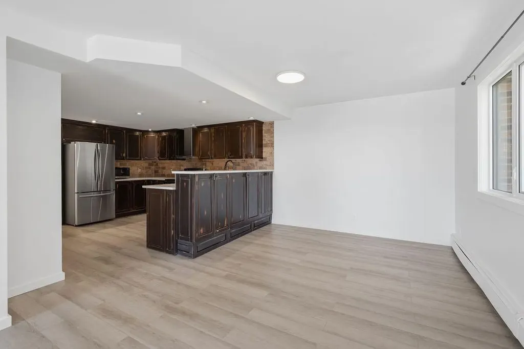 354 2 Avenue NE Calgary AB T2E 0E4