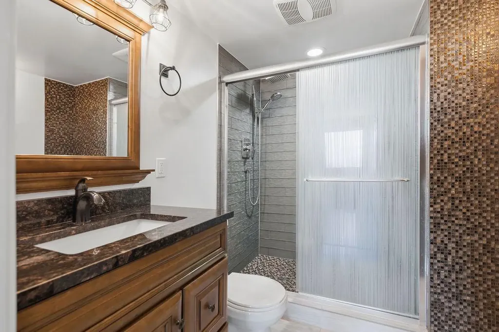 354 2 Avenue NE Calgary AB T2E 0E4
