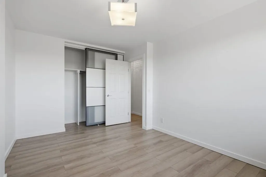 354 2 Avenue NE Calgary AB T2E 0E4