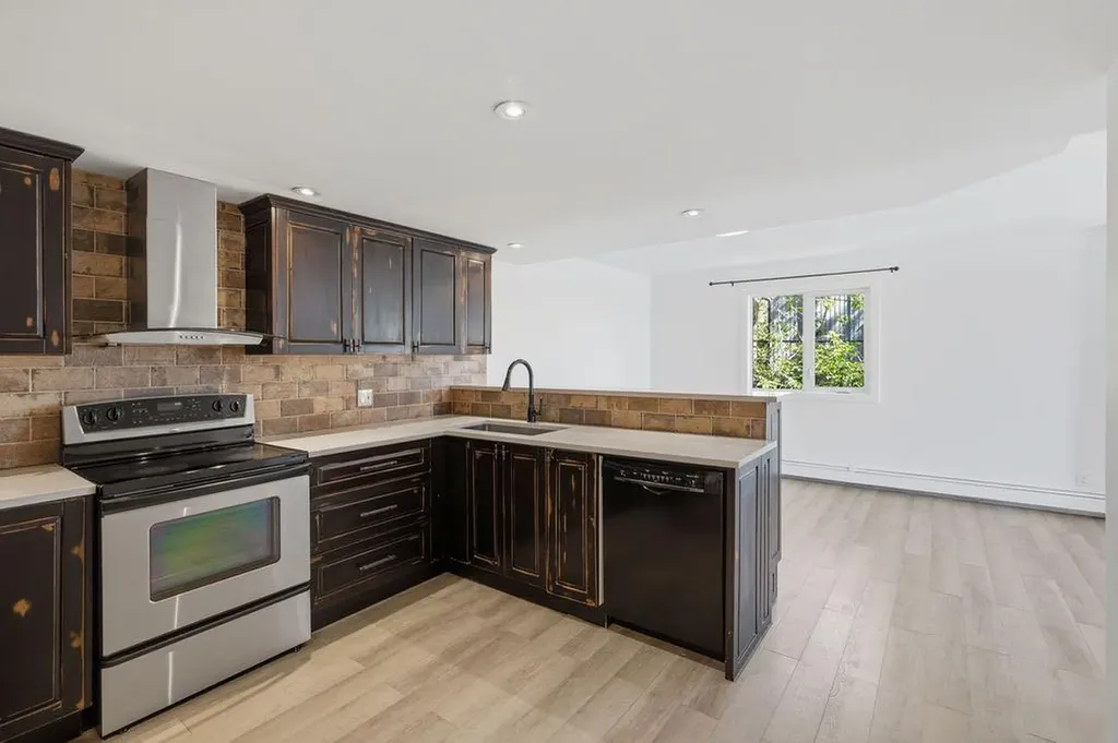 354 2 Avenue NE Calgary AB T2E 0E4