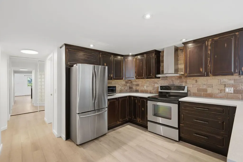 354 2 Avenue NE Calgary AB T2E 0E4