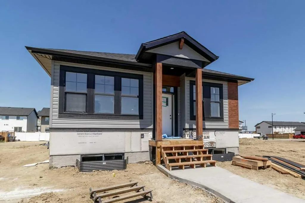 25 Ian Way Sylvan Lake AB T4S 0W5