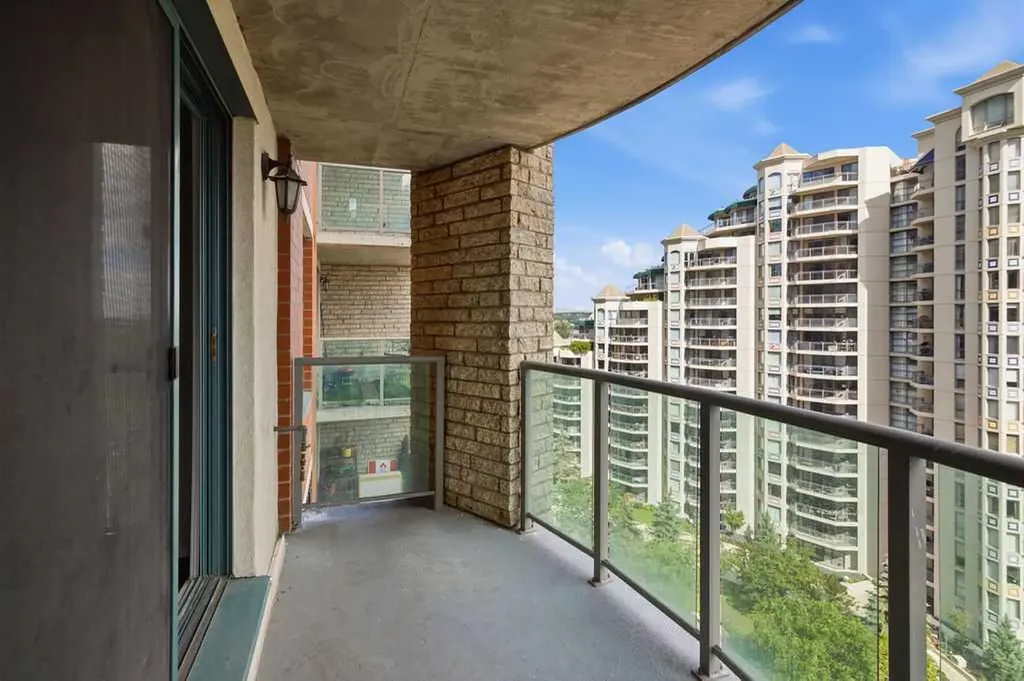 1111 6 Avenue SW Calgary AB T2P 5M5