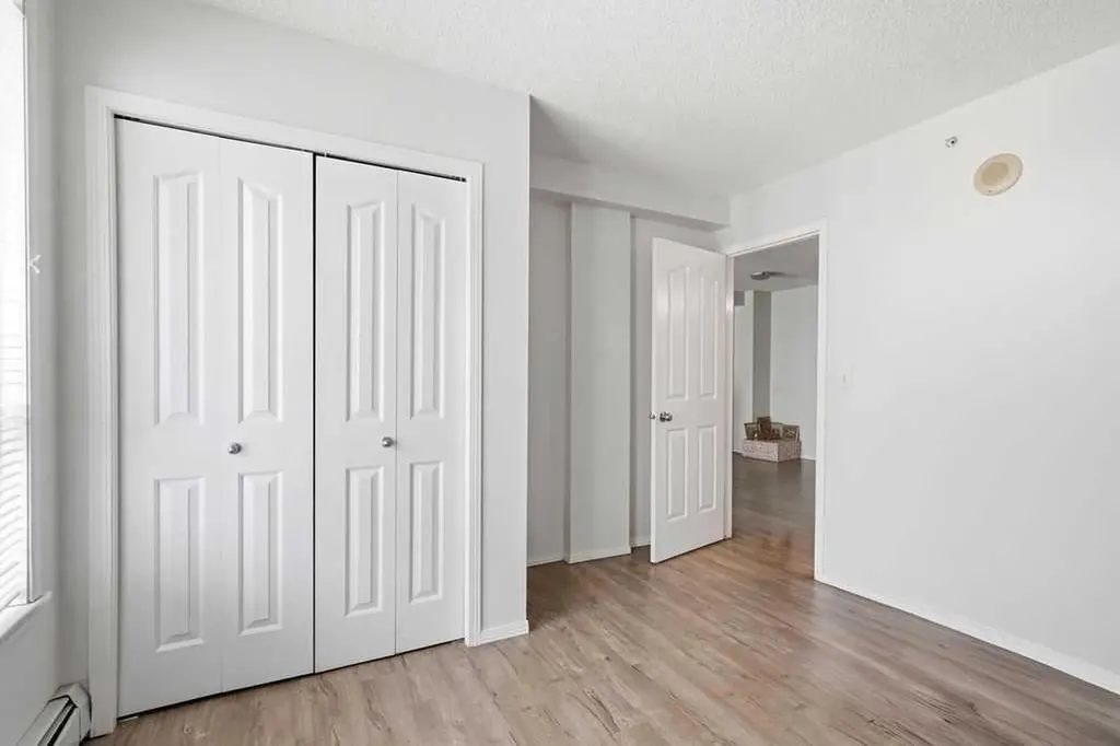 1111 6 Avenue SW Calgary AB T2P 5M5