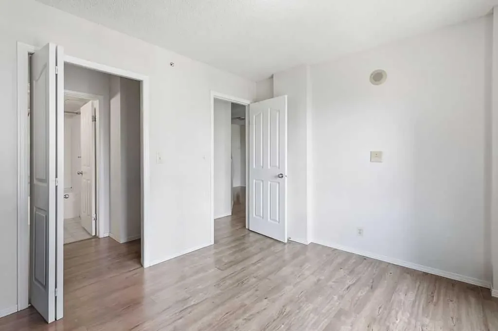 1111 6 Avenue SW Calgary AB T2P 5M5