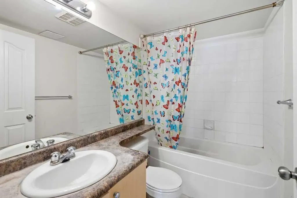 1111 6 Avenue SW Calgary AB T2P 5M5