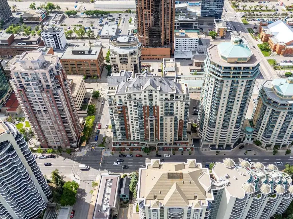 1111 6 Avenue SW Calgary AB T2P 5M5