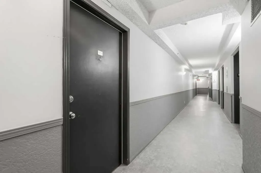 1111 6 Avenue SW Calgary AB T2P 5M5