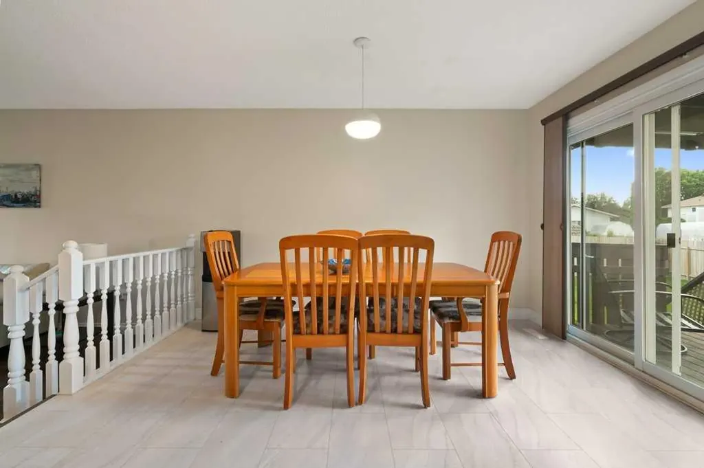82 Ross Haven Court SE Medicine Hat AB T1B 2Y8