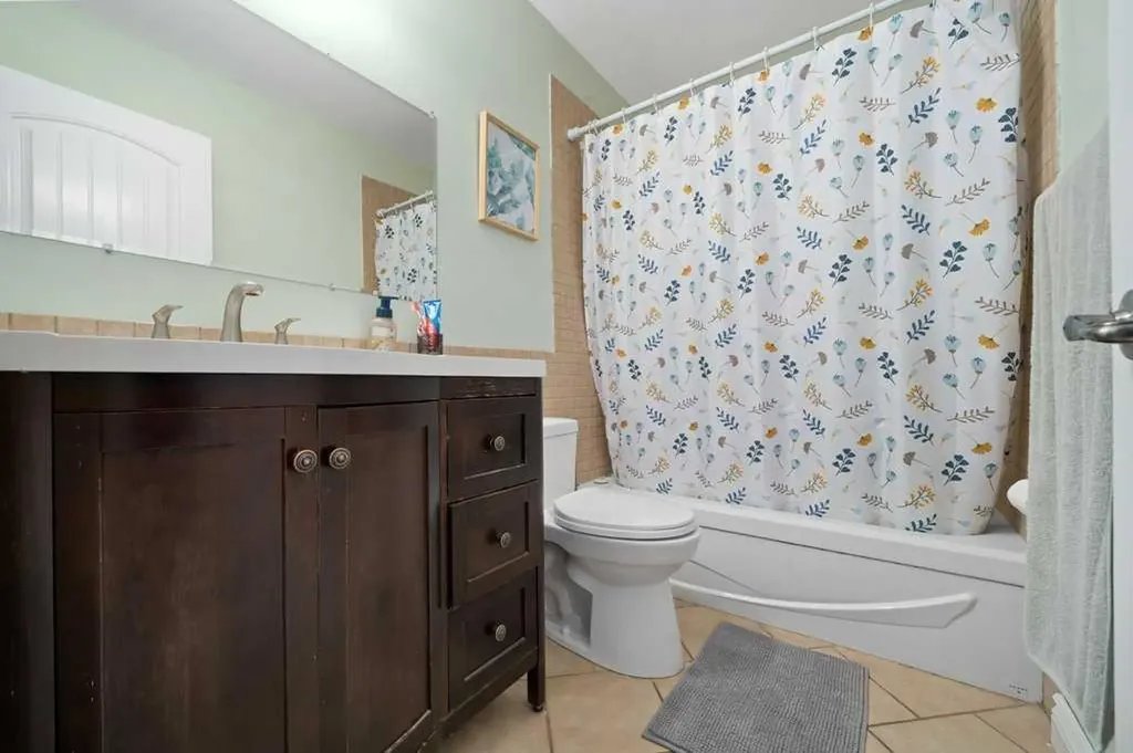 82 Ross Haven Court SE Medicine Hat AB T1B 2Y8