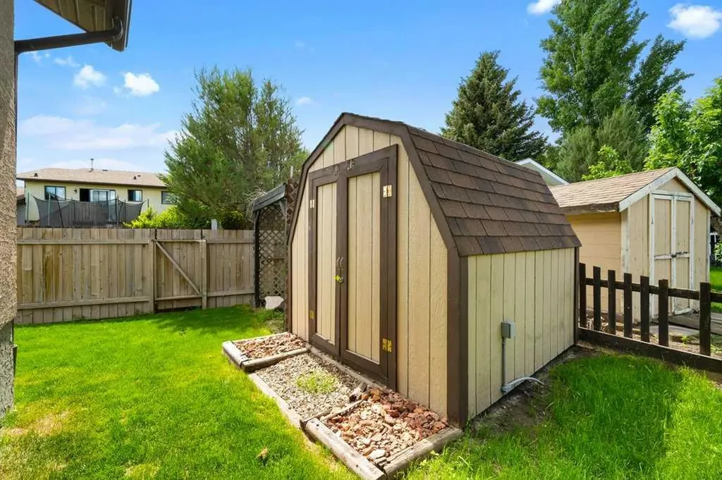 82 Ross Haven Court SE Medicine Hat AB T1B 2Y8