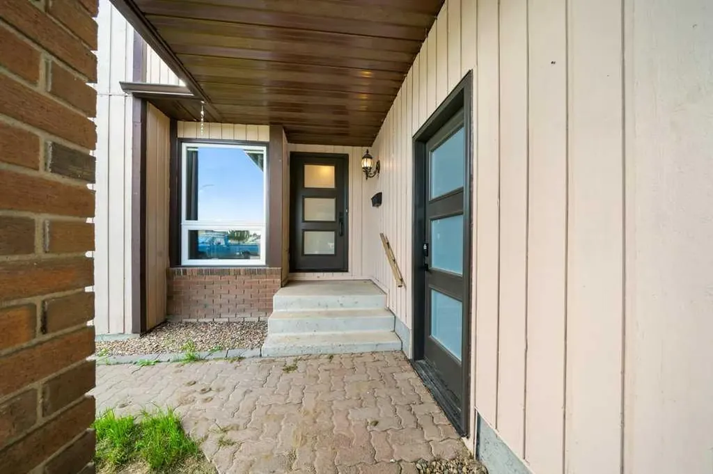 82 Ross Haven Court SE Medicine Hat AB T1B 2Y8