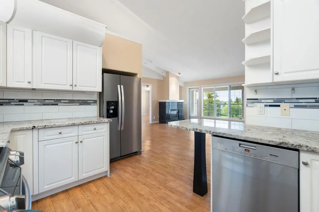 6868 Sierra Morena Boulevard SW Calgary AB T3H 3R6