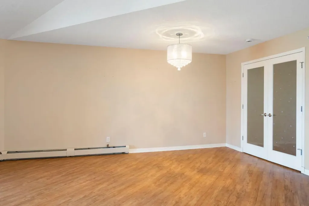 6868 Sierra Morena Boulevard SW Calgary AB T3H 3R6