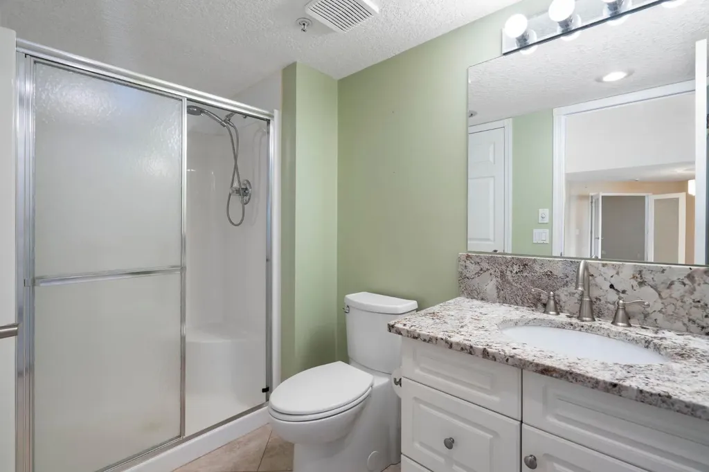 6868 Sierra Morena Boulevard SW Calgary AB T3H 3R6