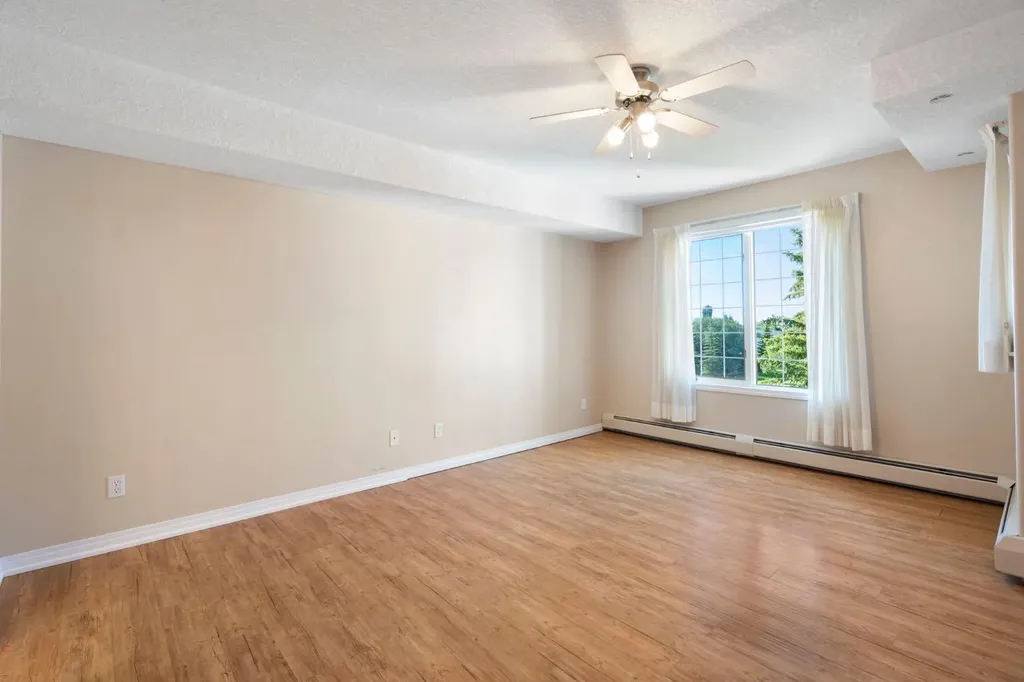 6868 Sierra Morena Boulevard SW Calgary AB T3H 3R6