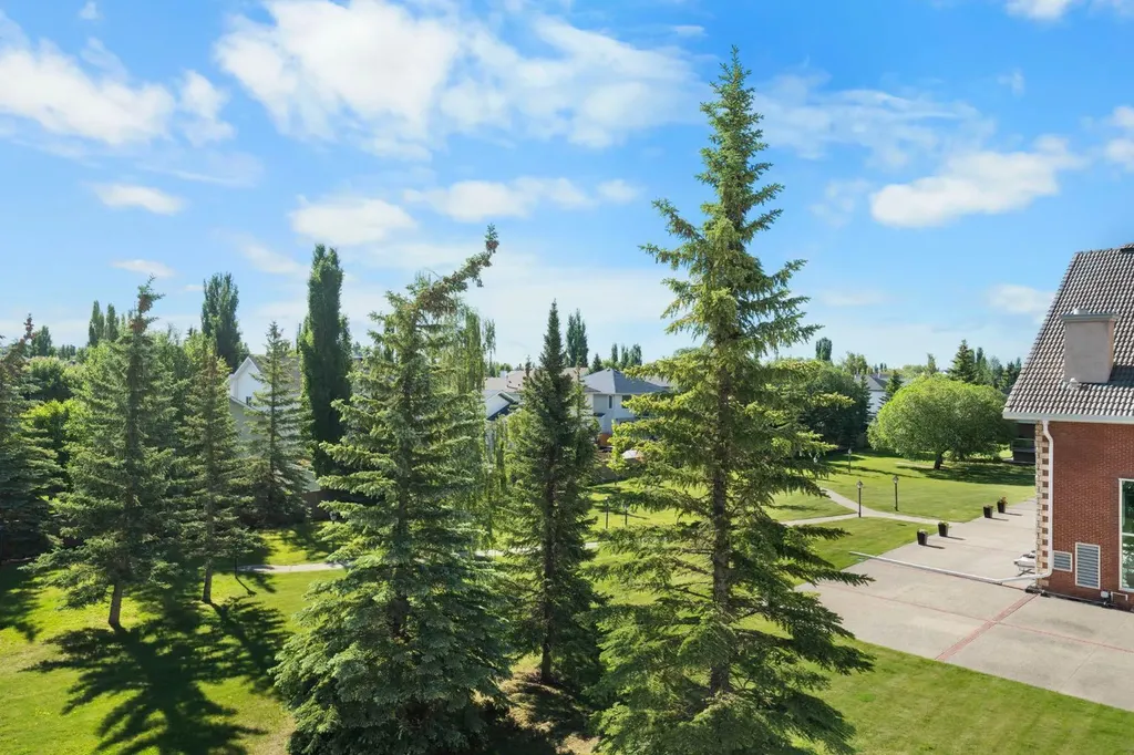 6868 Sierra Morena Boulevard SW Calgary AB T3H 3R6
