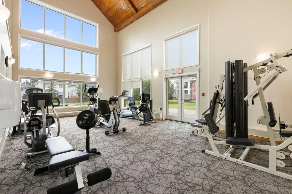 6868 Sierra Morena Boulevard SW Calgary AB T3H 3R6