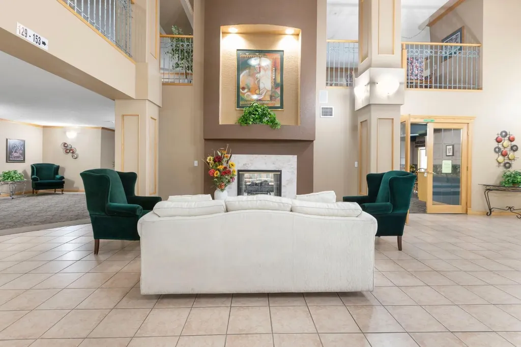 6868 Sierra Morena Boulevard SW Calgary AB T3H 3R6