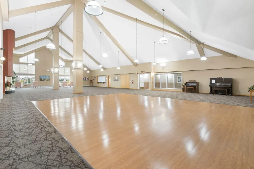 6868 Sierra Morena Boulevard SW Calgary AB T3H 3R6