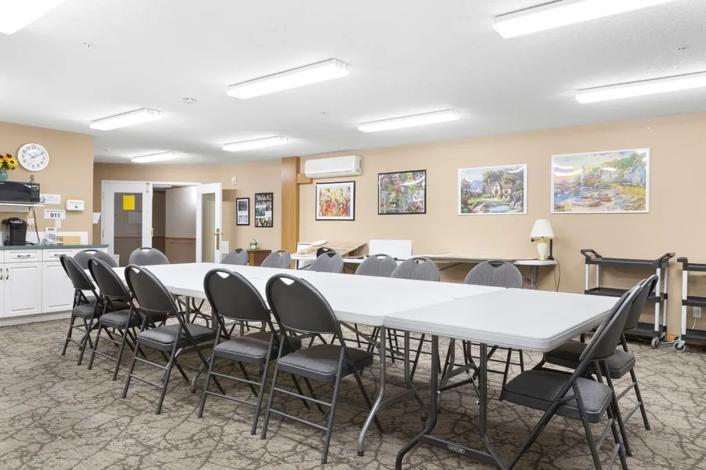 6868 Sierra Morena Boulevard SW Calgary AB T3H 3R6