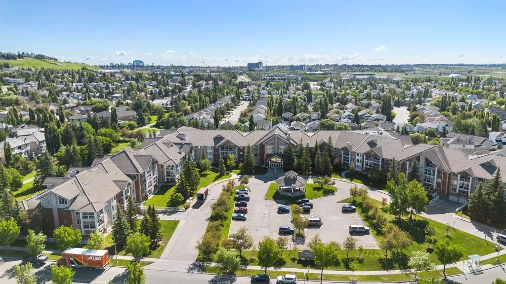 6868 Sierra Morena Boulevard SW Calgary AB T3H 3R6