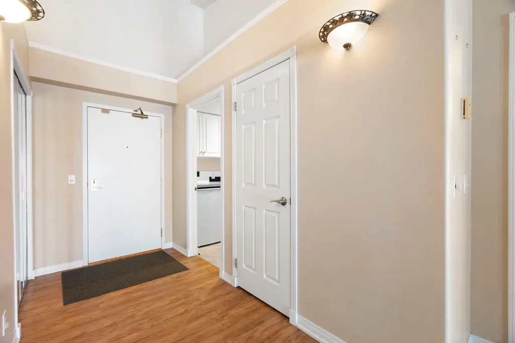 6868 Sierra Morena Boulevard SW Calgary AB T3H 3R6