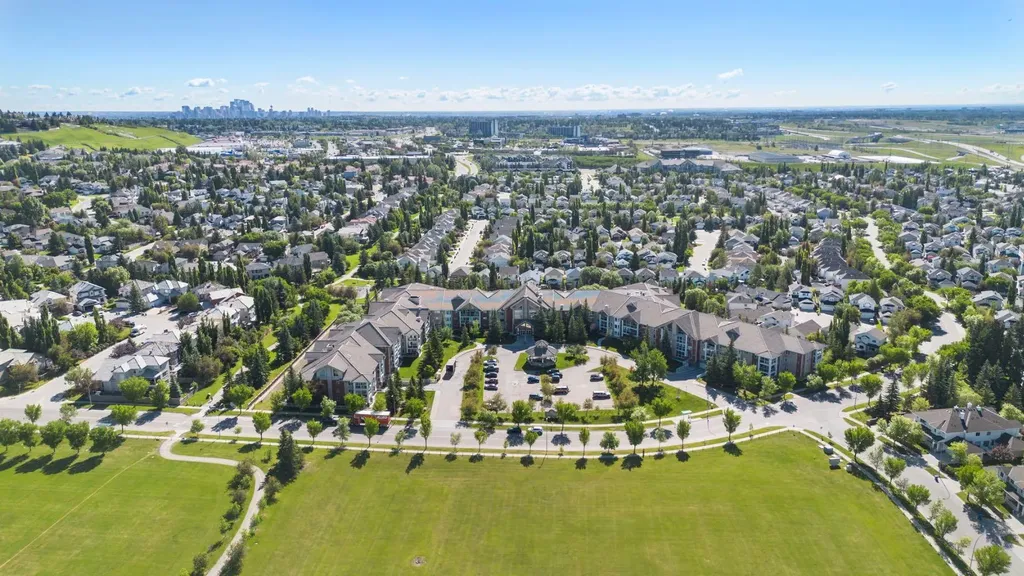 6868 Sierra Morena Boulevard SW Calgary AB T3H 3R6