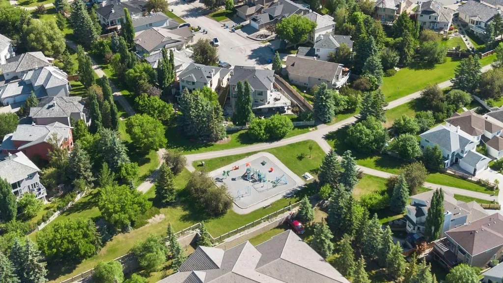 6868 Sierra Morena Boulevard SW Calgary AB T3H 3R6